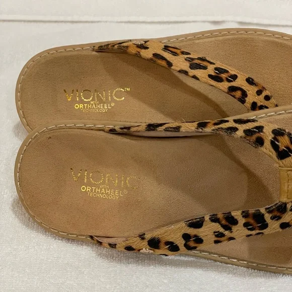 Vionic Grenada Tan Leopard Wedge Sandal size 6 - Picture 6 of 16